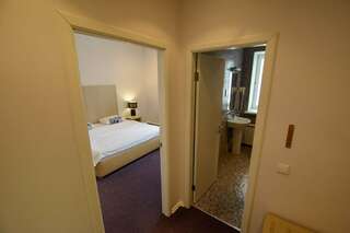 Гостиница Фортеция Орск Улучшенный двухместный номер с 1 кроватью-3