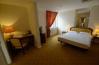 Гостиница Фортеция Орск Стандартный двухместный люкс с 1 кроватью-4