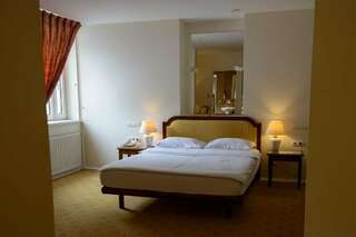 Гостиница Фортеция Орск Стандартный двухместный люкс с 1 кроватью-3