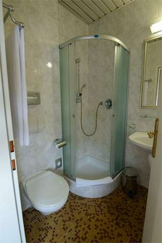 Гостиница Фортеция Орск Стандартный двухместный люкс с 1 кроватью-7