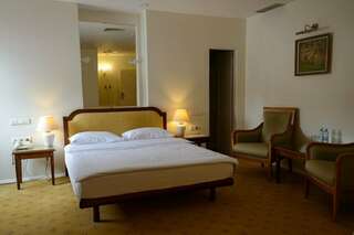 Гостиница Фортеция Орск Стандартный двухместный люкс с 1 кроватью-1